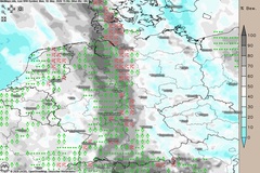 Schauer und Gewitter breiten sich aus